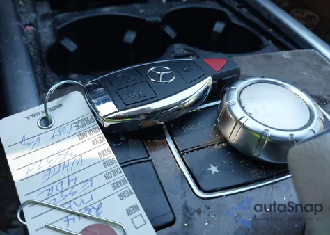 2014 Mercedes-Benz E 350 4Matic z USA, uszkodzony, nr VIN WDDHF8JB1EA940198